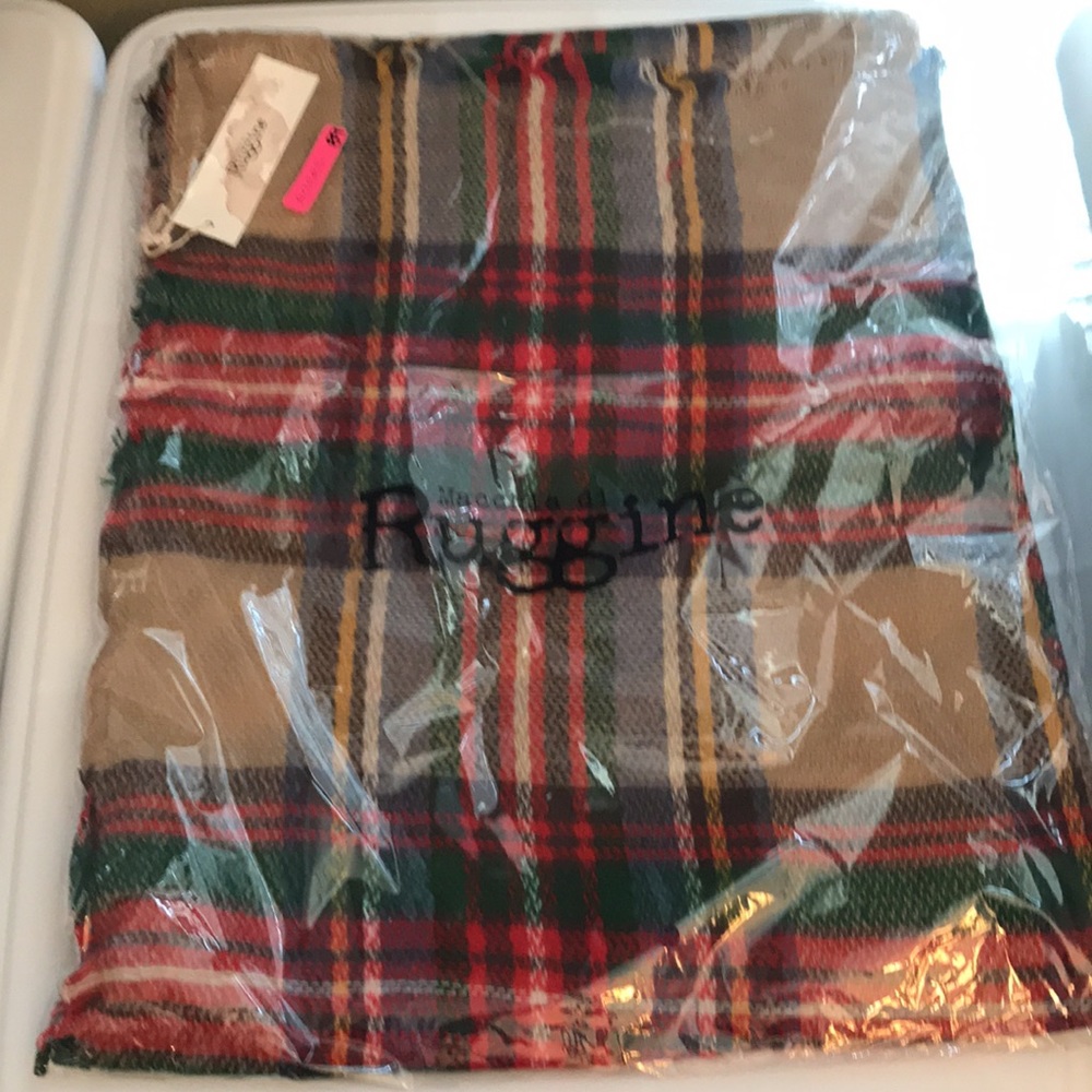 Plaid scarf. NWT RED, green, beige, winter, fringe Christmas, fall - Picture 9 of 12